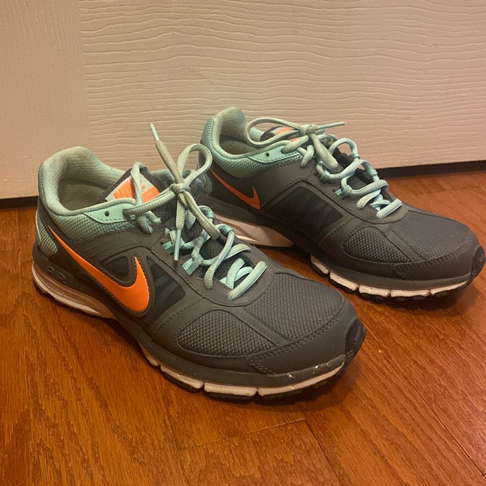 Nike Relentless Running Shoe Size 7.5